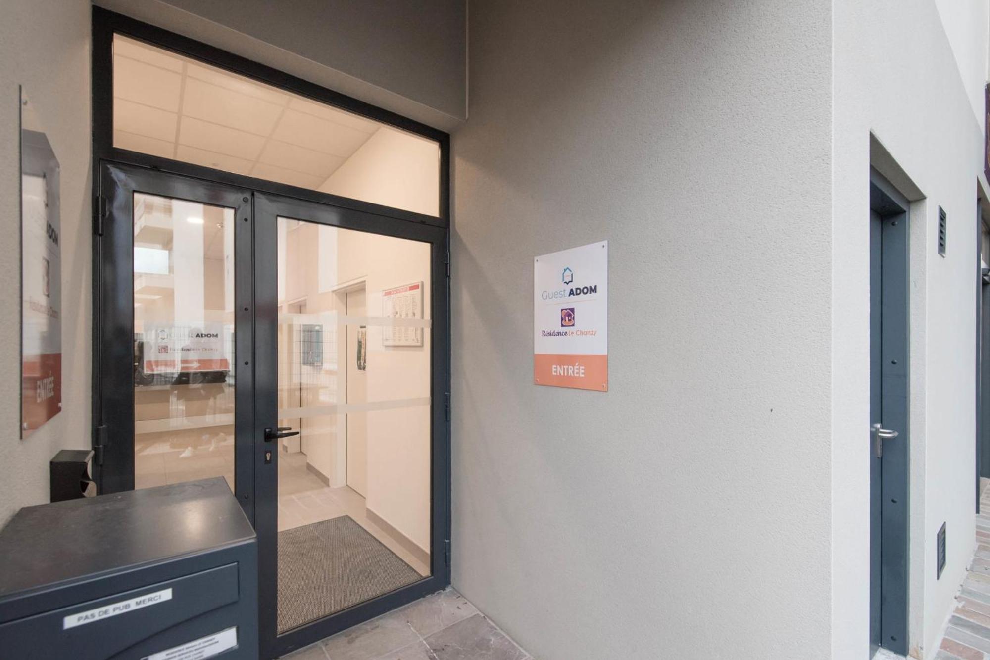 Apartmán Pierrick - Studio Wifi Et Gare Le Mans Exteriér fotografie